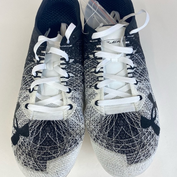 Under Armour Men's SpeedForm Miller 2 Track‎ Shoes Black/White 3000020 Size 9 - Picture 2 of 10